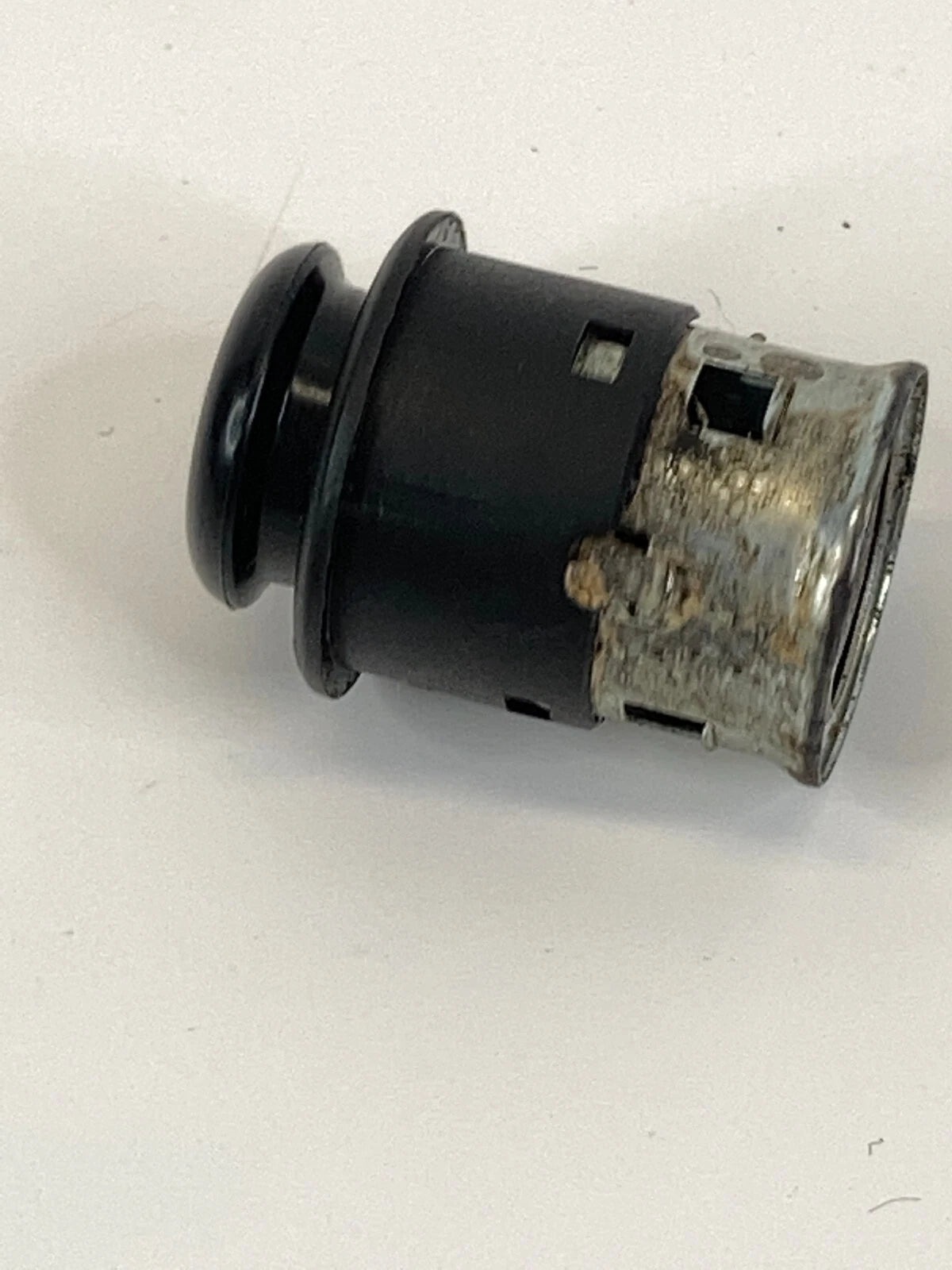 2012 13 14 15 2016 MERCEDES-BENZ E350 CIGARETTE LIGHTER SOCKET OEM