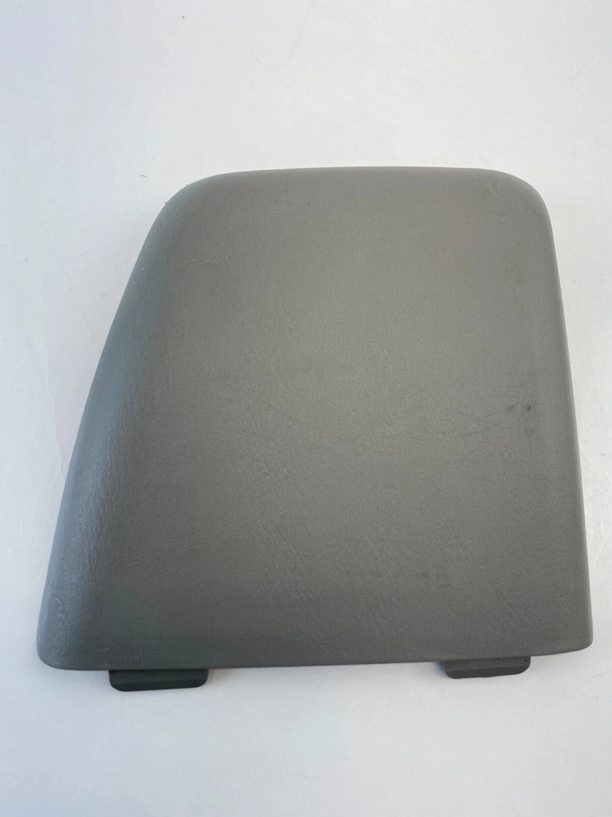 01-03 TOYOTA HIGHLANDER REAR RIGHT QUARTER PANEL ACCESS COVER TRIM 64714-48020