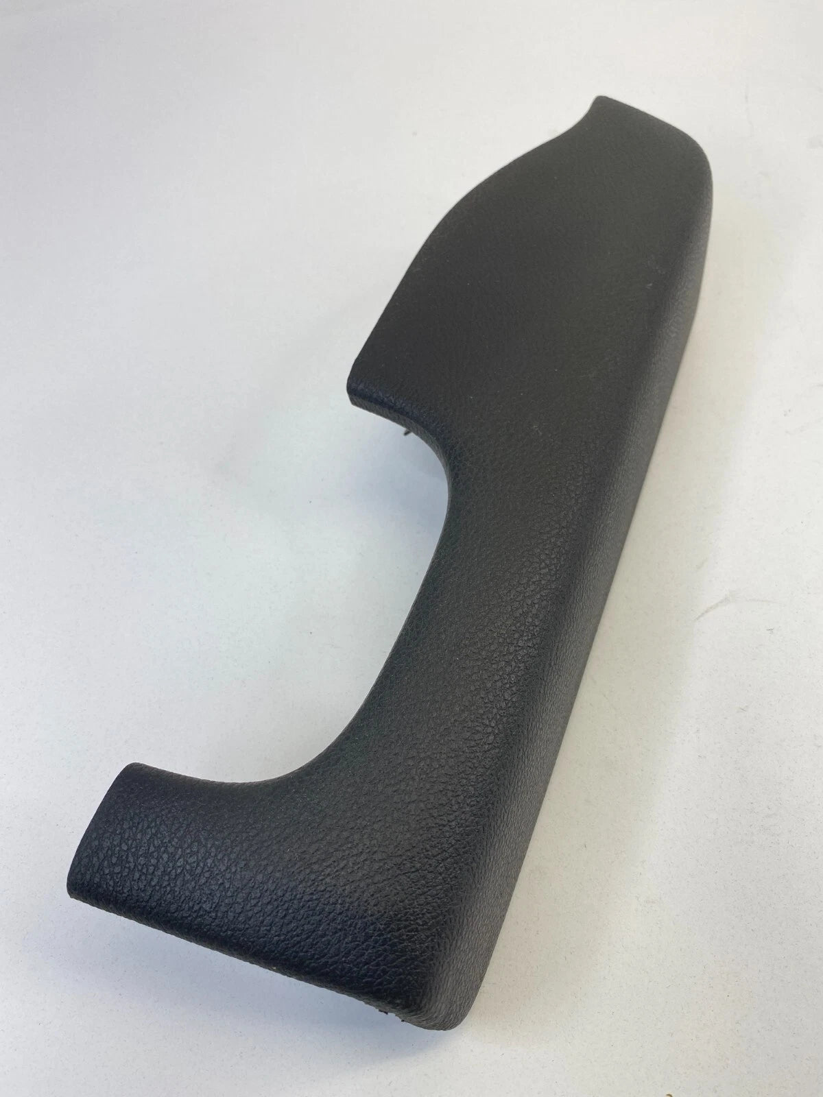 2010 DODGE CALIBER REAR RIGHT PASSENGER SIDE ARM REST ARMREST DOOR PANEL OEM