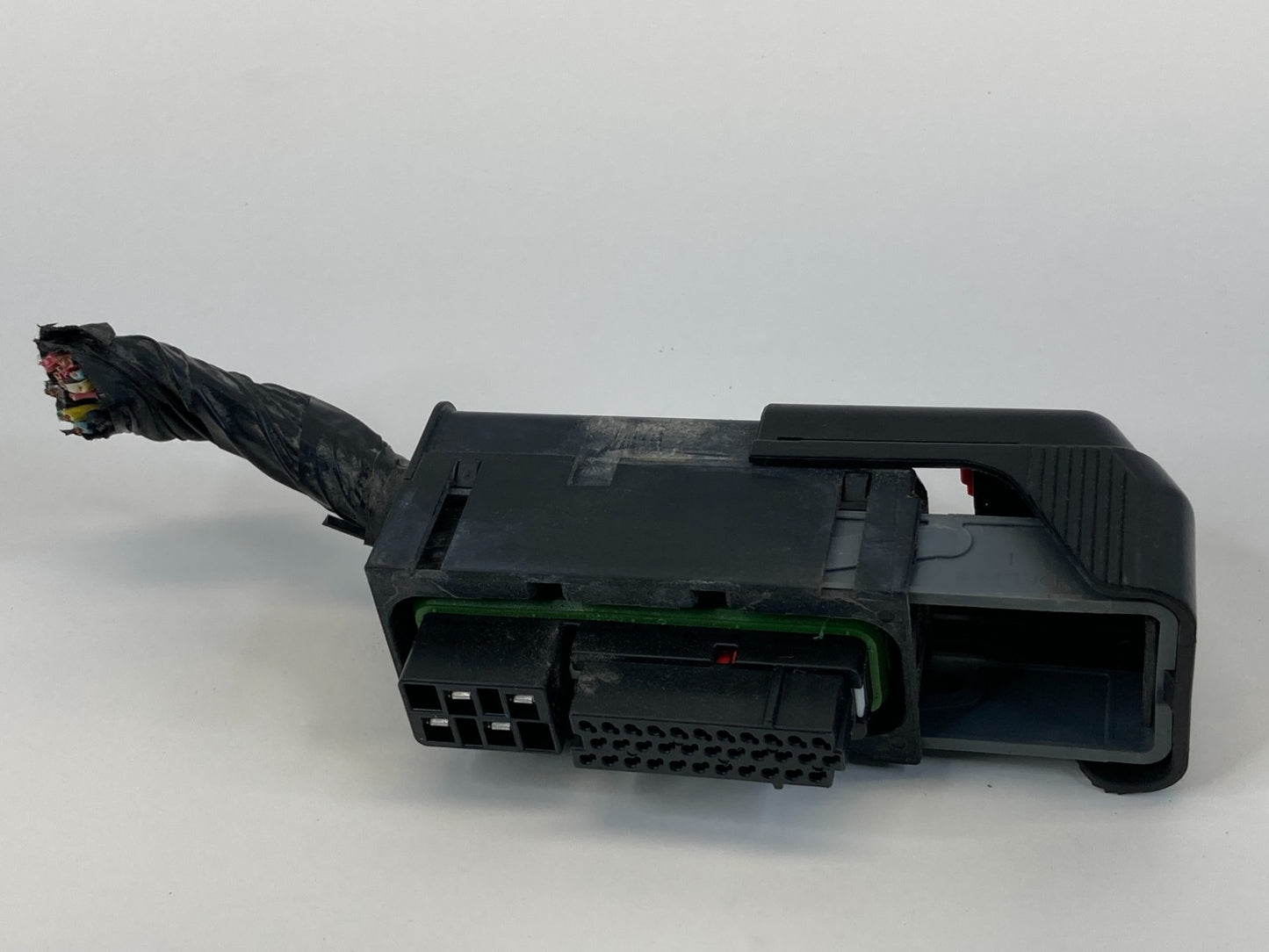 05-10 Chevrolet Monte Carlo 3.8L A/T ABS Anti Lock Brake Pump Plug Connector OEM