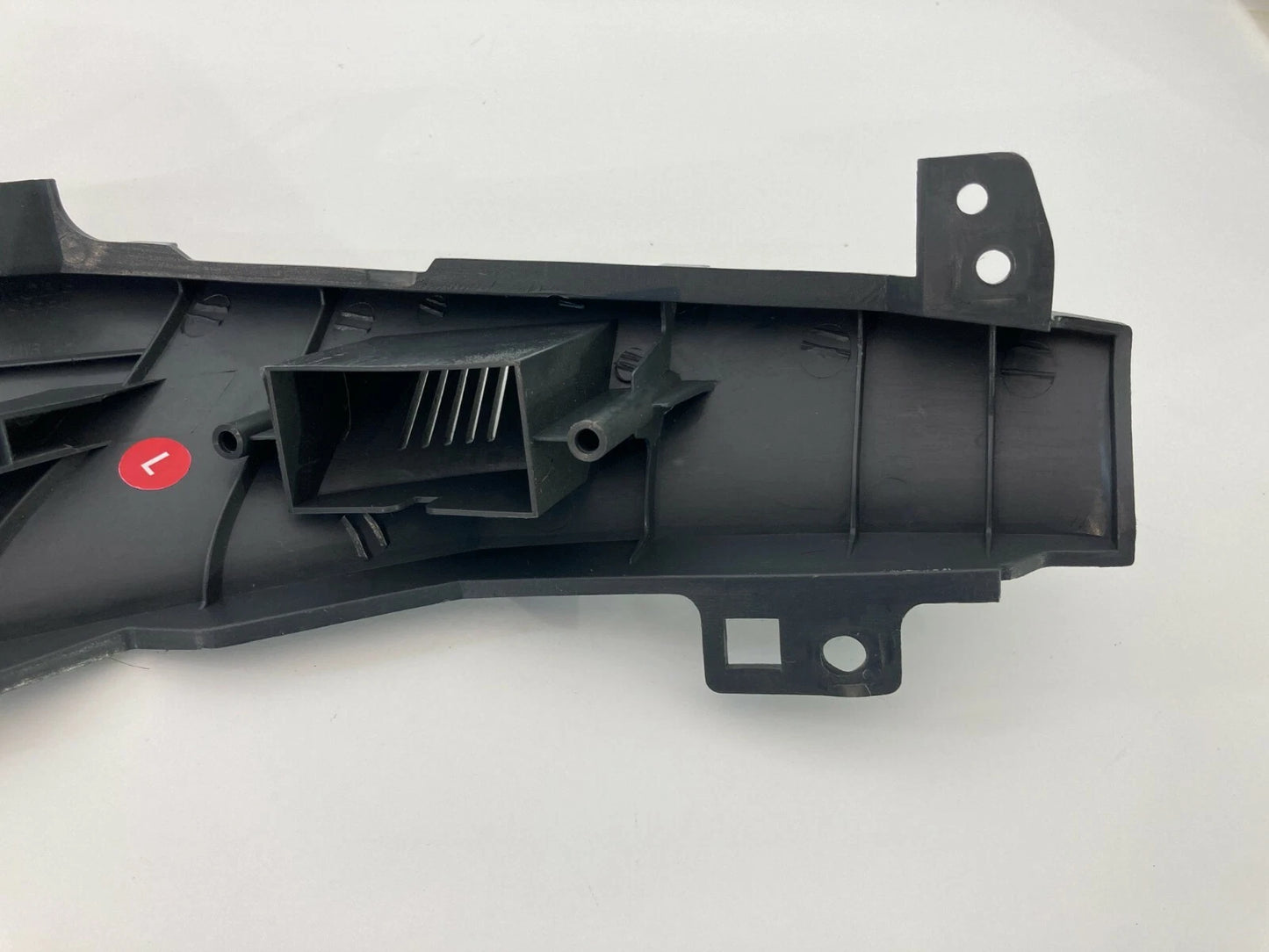 2003-2009 KIA SORENTO FRONT LEFT CENTER LOWER BEZEL PANEL CRASH PAD 84755-3E000