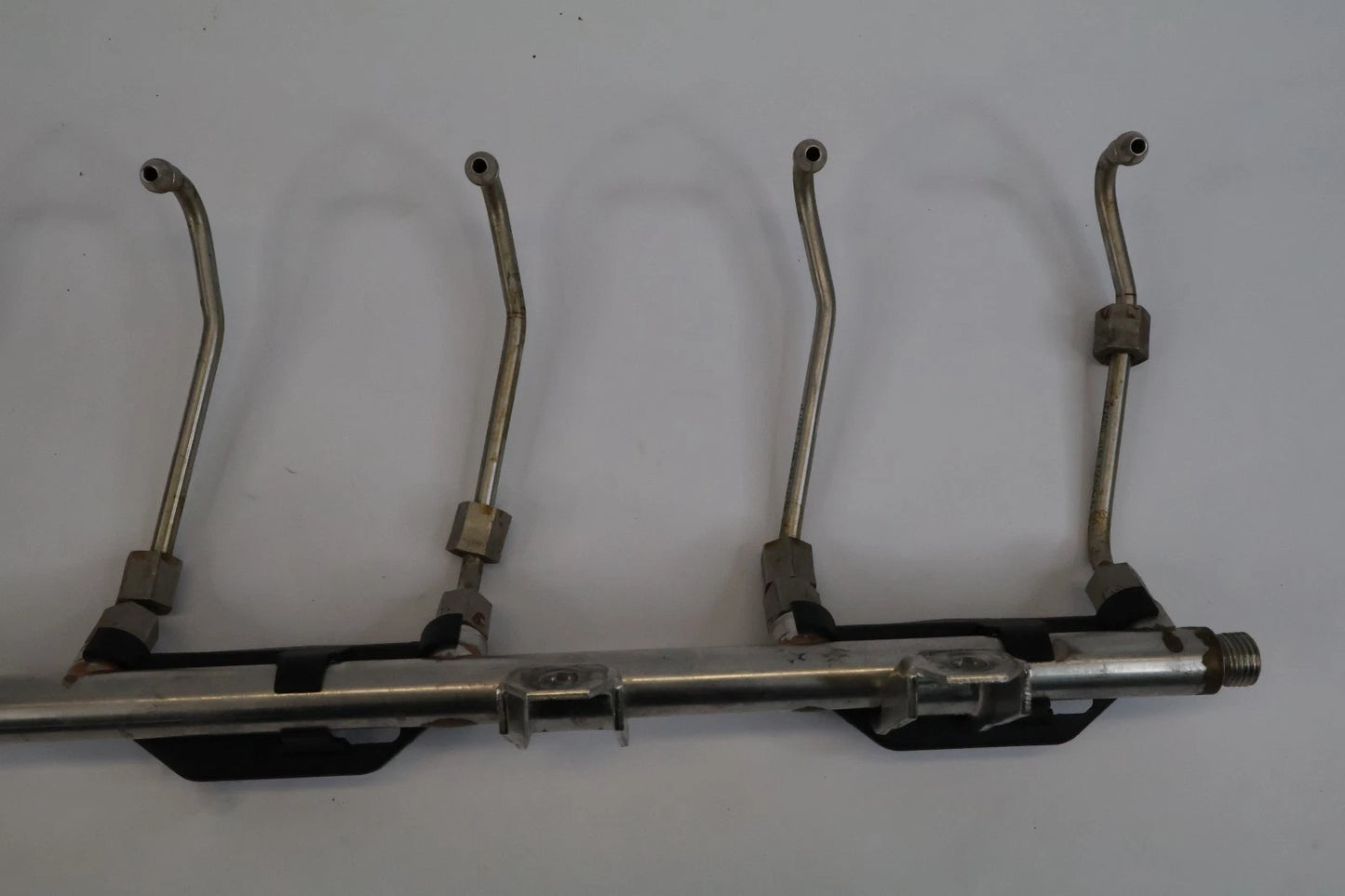 2008 BMW 535XI 3.0L TWIN TURBO HIGH PRESSURE FUEL RAIL WITH LINES OEM 7555006