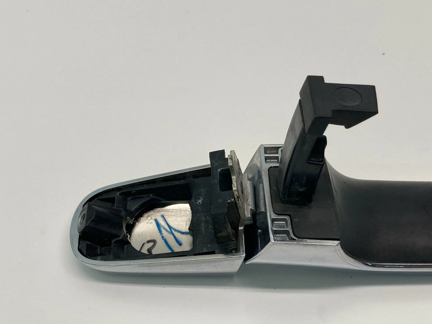 04-08 CHEVROLET EQUINOX 05-09 MALIBU REAR RIGHT PASSENGER EXTERIOR DOOR HANDLE