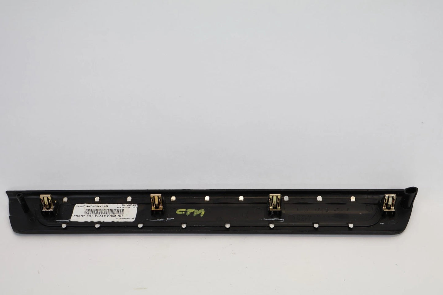 2011-2021 GRAND CHEROKEE FRONT RIGHT DOOR SILL SCUFF PLATE MOLDING OEM INC80DX9A