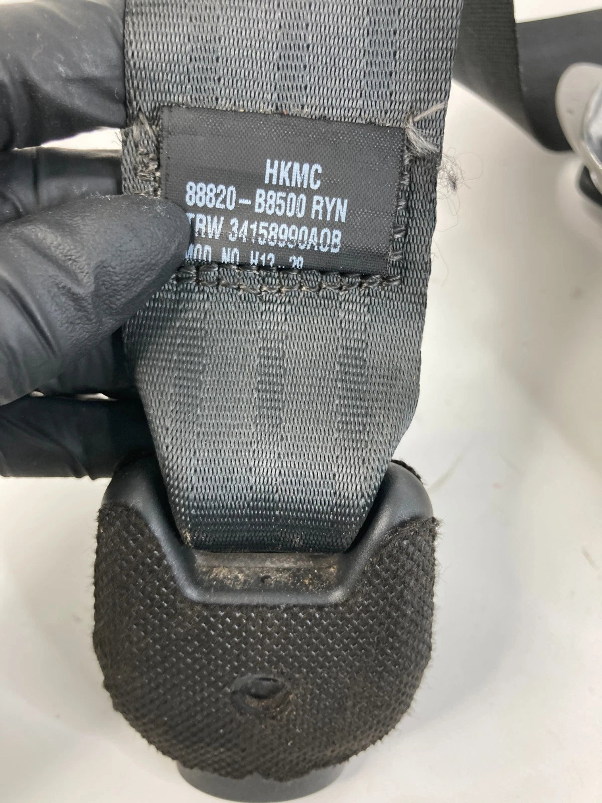 13-19 HYUNDAI SANTA FE FRONT RIGHT PASSENGER SEAT BELT RETRACTOR 88820-B8500 OEM