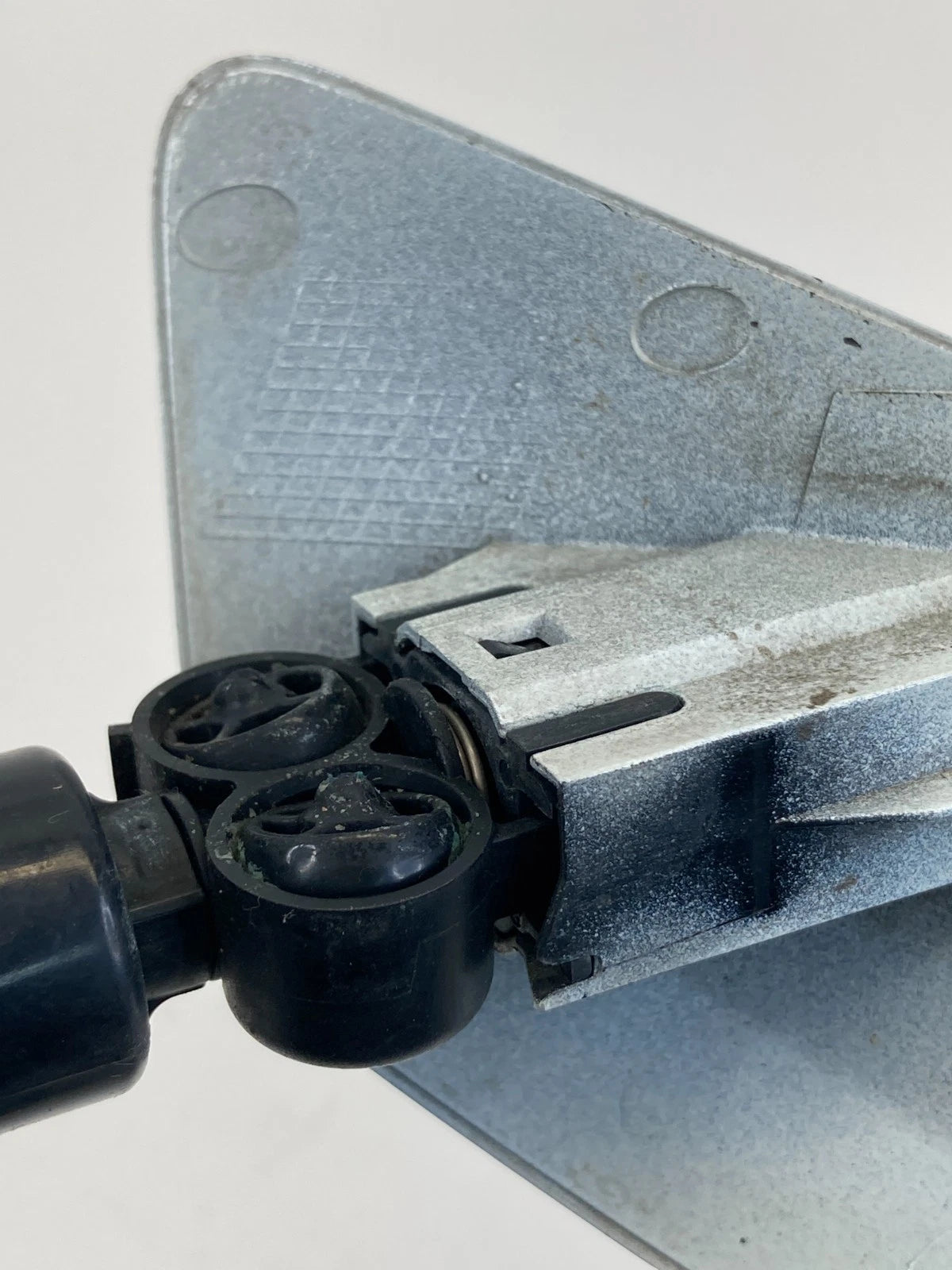 2011-2013 Volvo S60 Front Left Headlight Washer Nozzle Pump w/ Cap 329100250-2