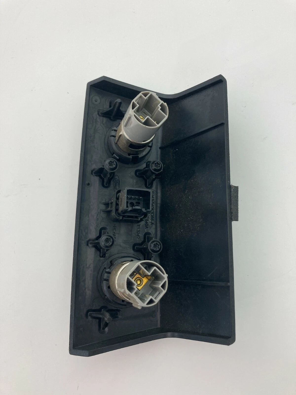 2008 2009 2010 2011 FORD FOCUS FRONT CENTER DASH DUAL 12V PLUGS POWER OUTLETS