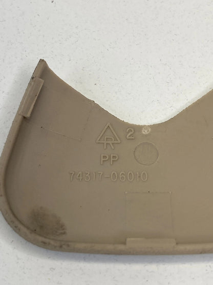 1992-1996 TOYOTA CAMRY SUNVISOR SCREW COVER BRACKET ASSEMBLY 74317-06010 OEM