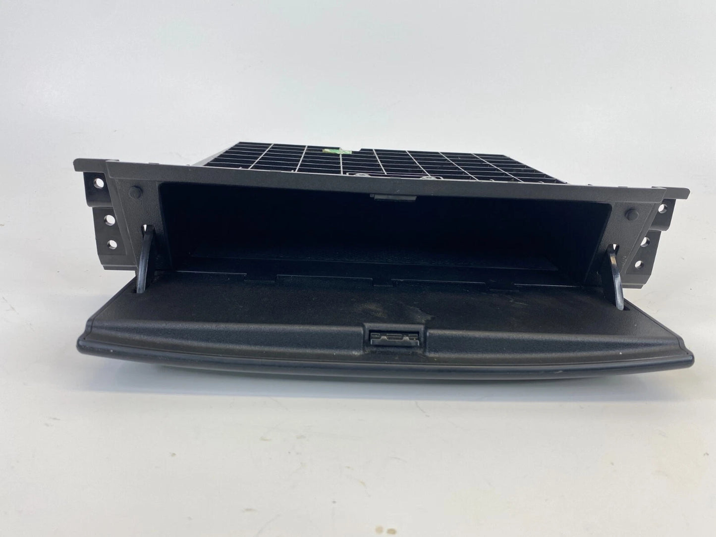 2009 2010 2011 KIA BORREGO CENTER DASH UPPER STORAGE COMPARTMENT 84730-2J000 OEM