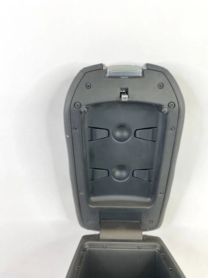 2014 2015 KIA SORENTO CENTER CONSOLE ARMREST BOX STORAGE ASSEMBLY 846911U005 OEM