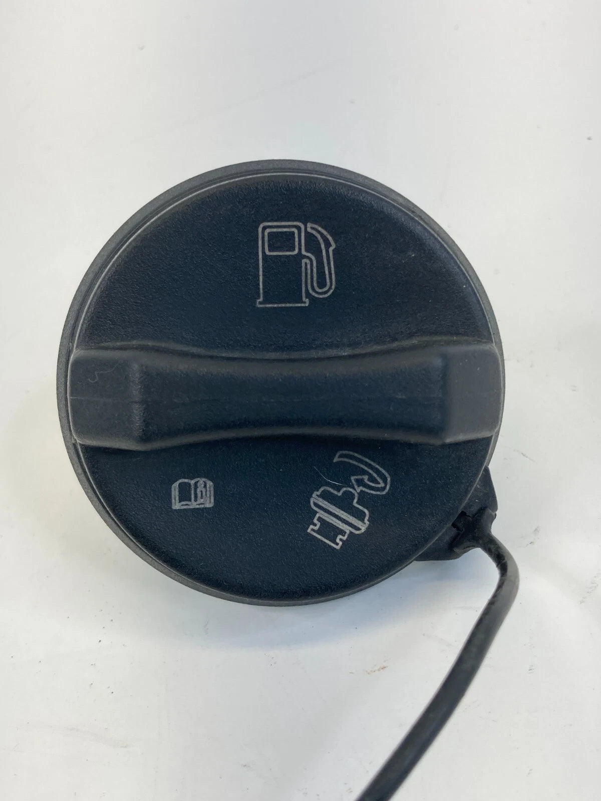 1998-2008 PONTIAC GRAND PRIX FUEL FILLER GAS TANK CAP STRAP LOCK RR OEM FACTORY