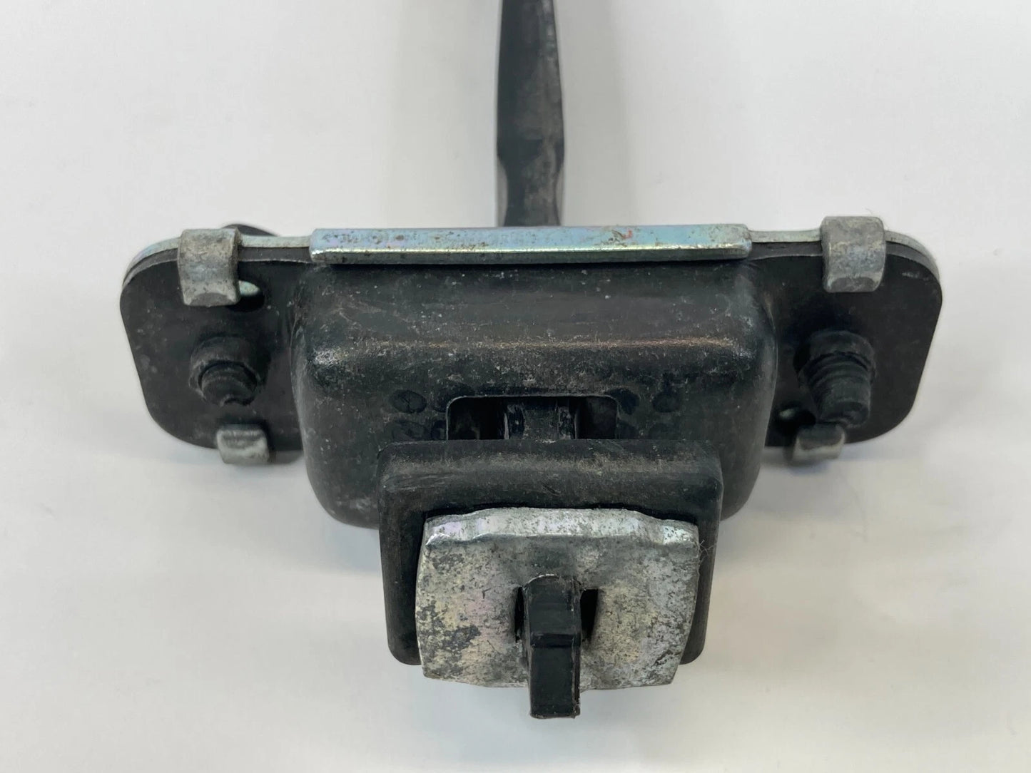 2006-2011 KIA RIO / RIO5 SEDAN 4-DR REAR LEFT DOOR CHECK STOPPER HINGE DETENT