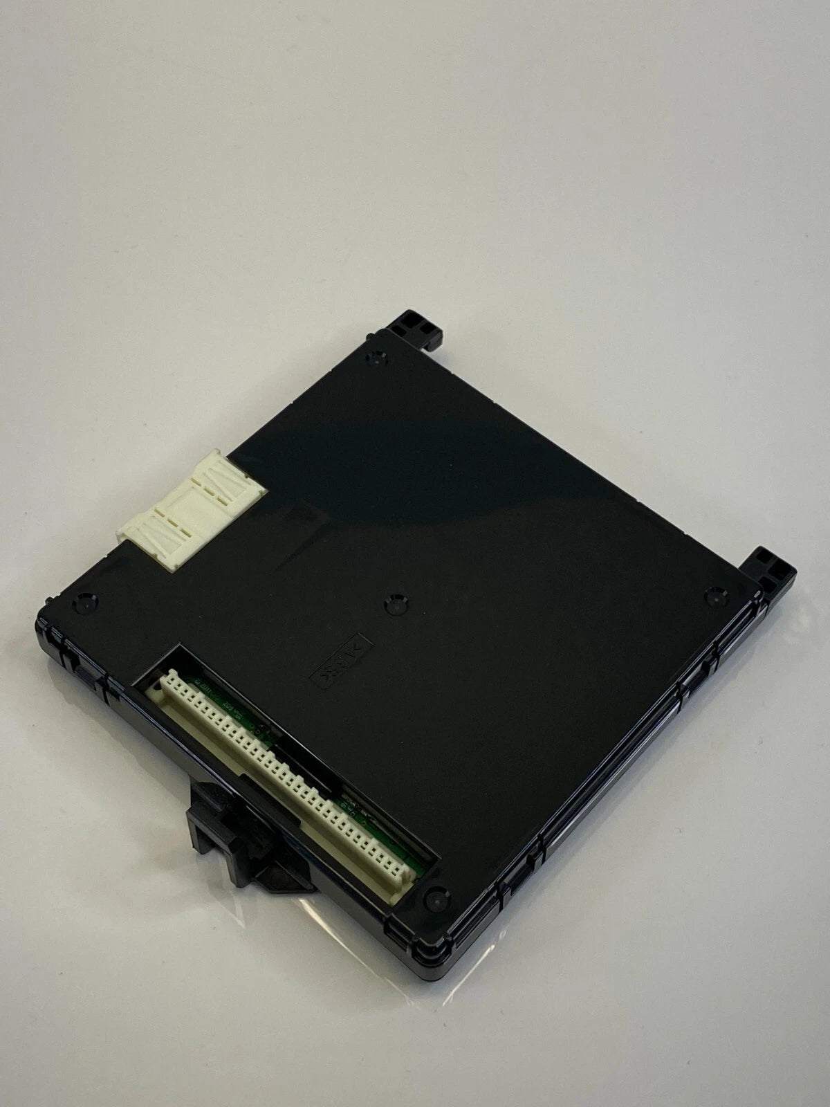 2010 2011 TOYOTA PRIUS MULTIPLEX NETWORK BODY CONTROL MODULE 89221-47120 OEM