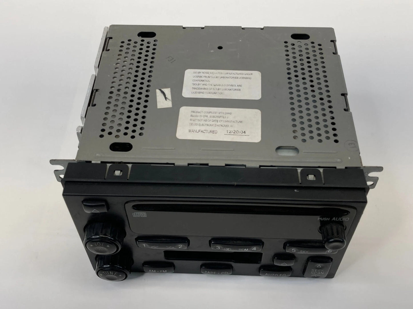 03-06 KIA SORENTO AM FM RADIO SINGLE DISC CD CASSETTE PLAYER 96110-3E000 OEM