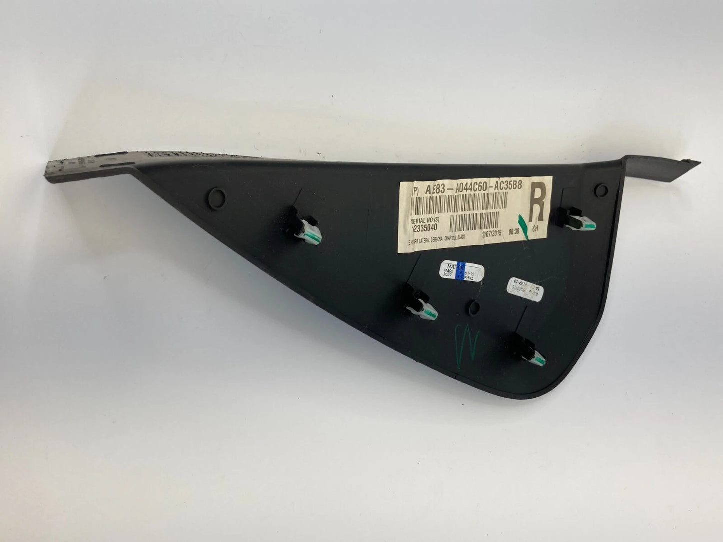 2011-2019 FORD FIESTA FRONT RIGHT SIDE END CAP PANEL COVER BEZEL AE83-A044C60-A