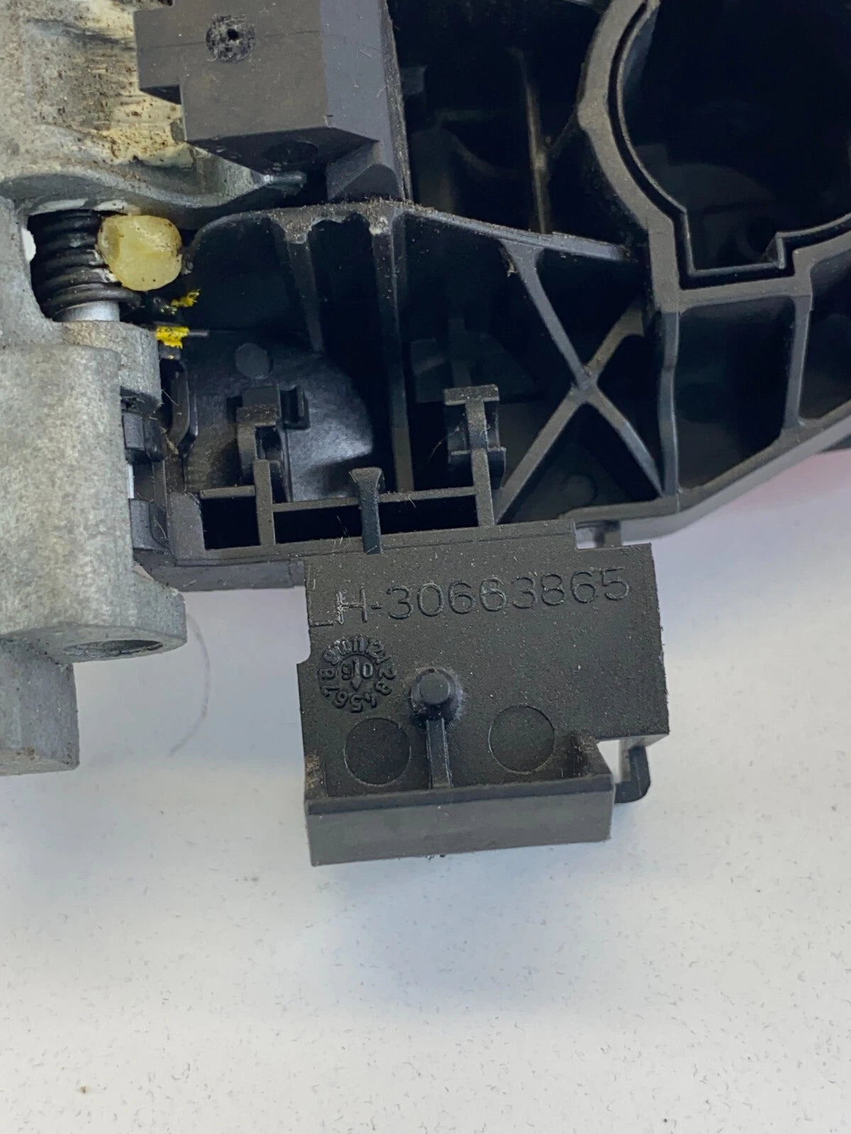 04-07 VOLVO S40 05-07 V50 REAR RIGHT SIDE EXTERIOR DOOR HANDLE ASSY 30663866 OEM