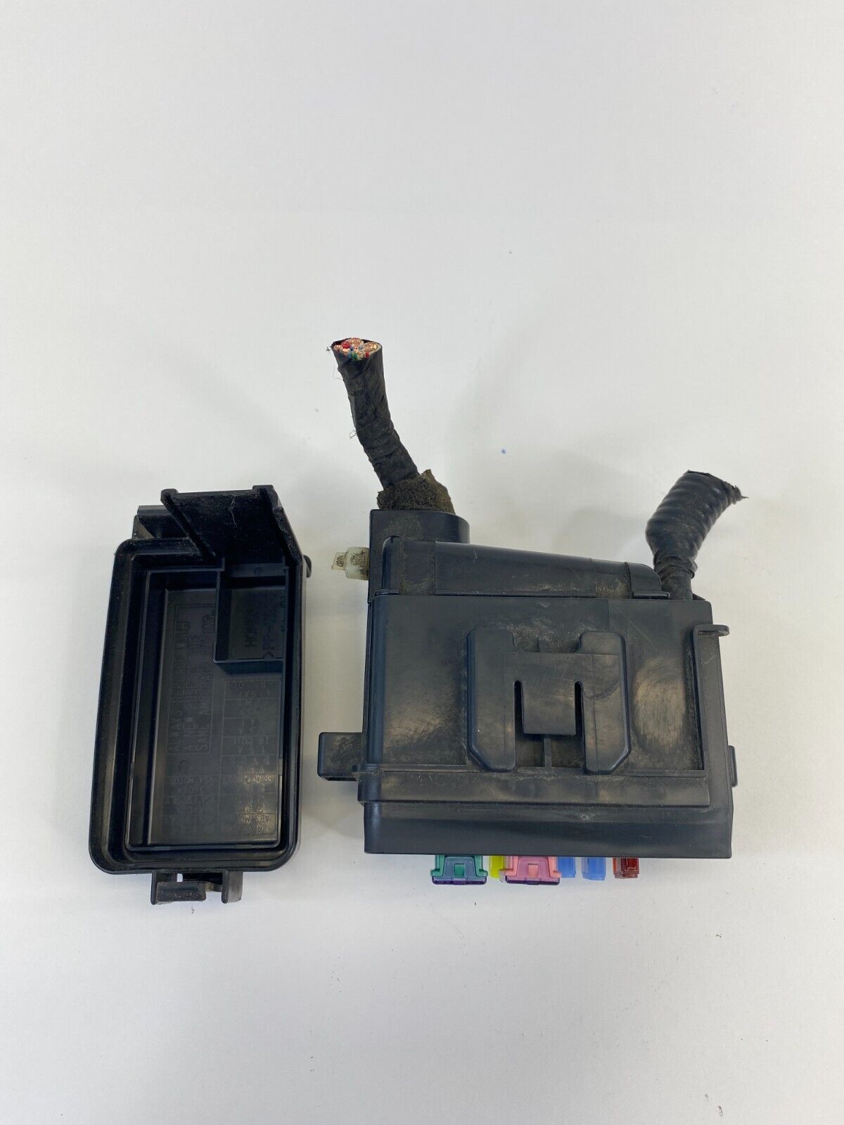 2005 Honda Pilot 3.5L 6 Cylinder Engine Compartment Small Fuse Box OEM