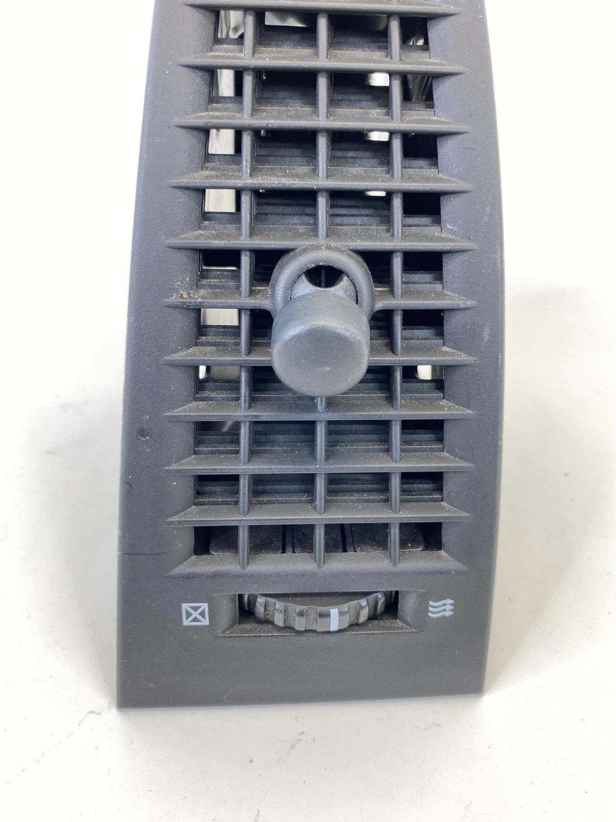 03-07 CADILLAC CTS CENTER DASH RIGHT PASSENGER AC AIR VENT GRILL M1516C1440 OEM