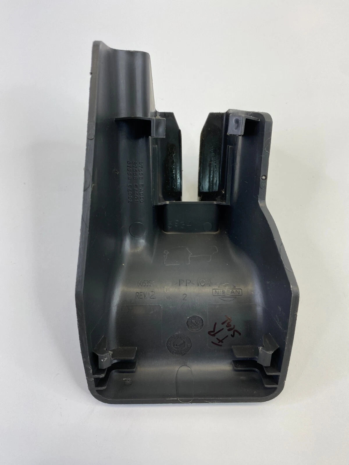2005-2015 NISSAN XTERRA FRONT RIGHT SEAT TRACK END COVER TRIM CAP 87558-EA000