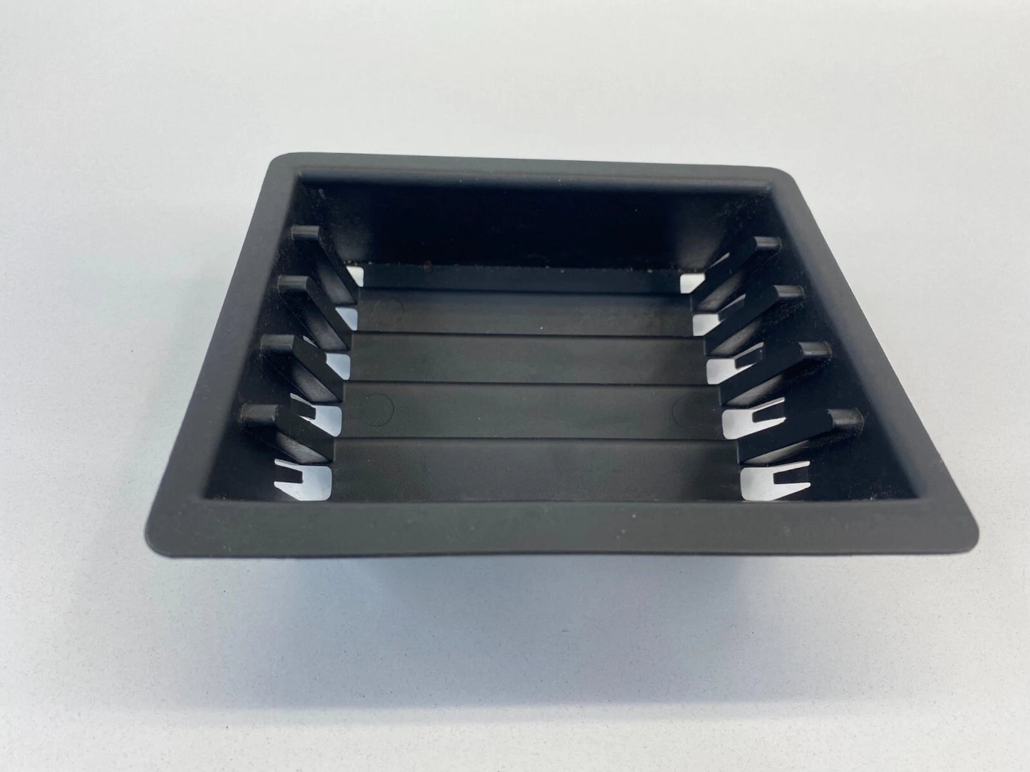 2008 PONTIAC TORRENT CENTER CONSOLE COMPARTMENT STORAGE TRAY INSERT AAF91779 OEM