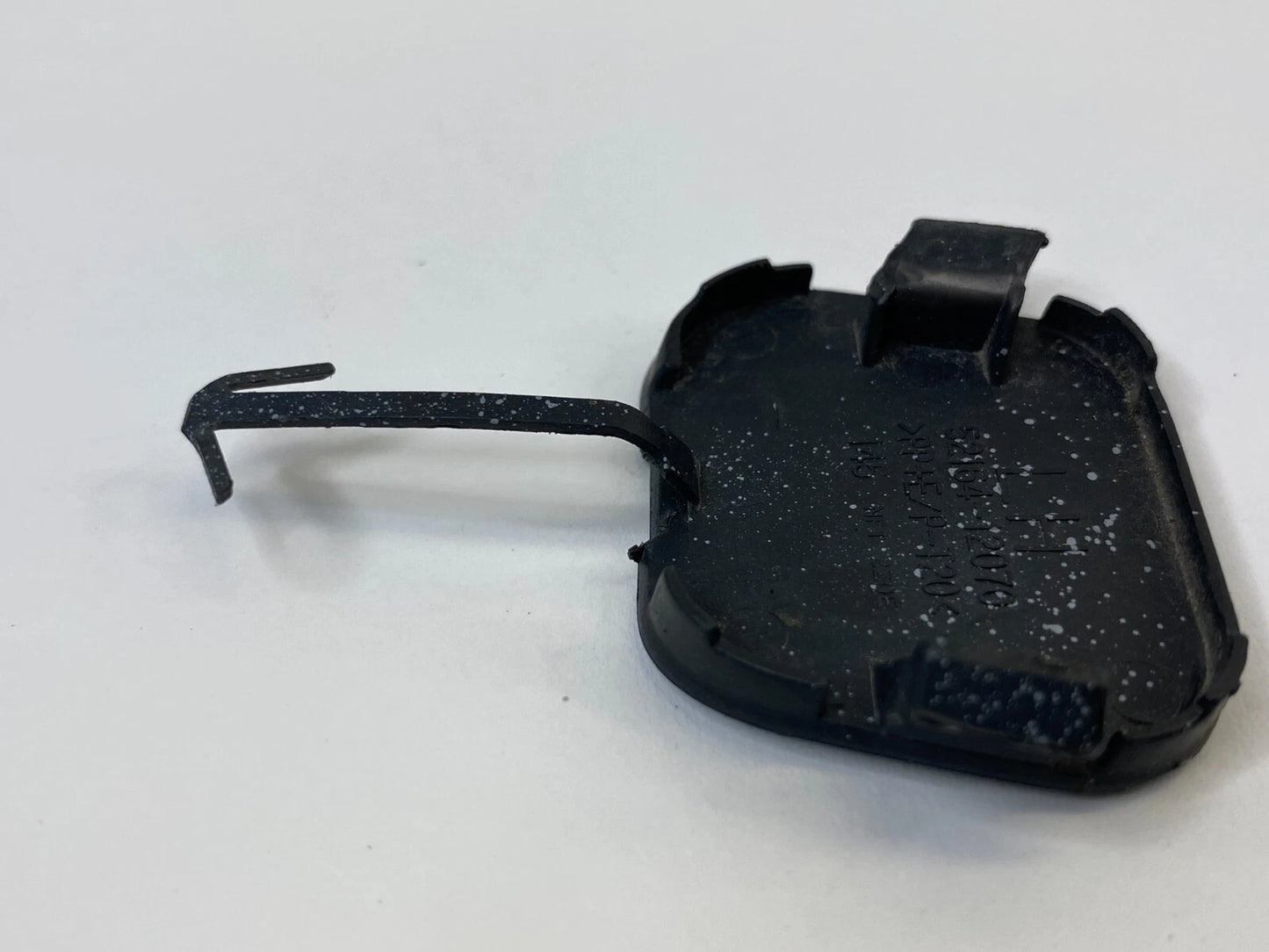 08-10 SCION XB REAR LEFT BUMPER TOW HOOK EYE CAP ACCESS COVER TRIM 52164-12070