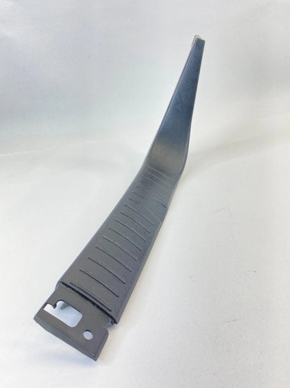 2003-2006 INFINITI G35 SEDAN RIGHT SIDE TRUNK REAR SILL PLATE TRIM 84992-AL500