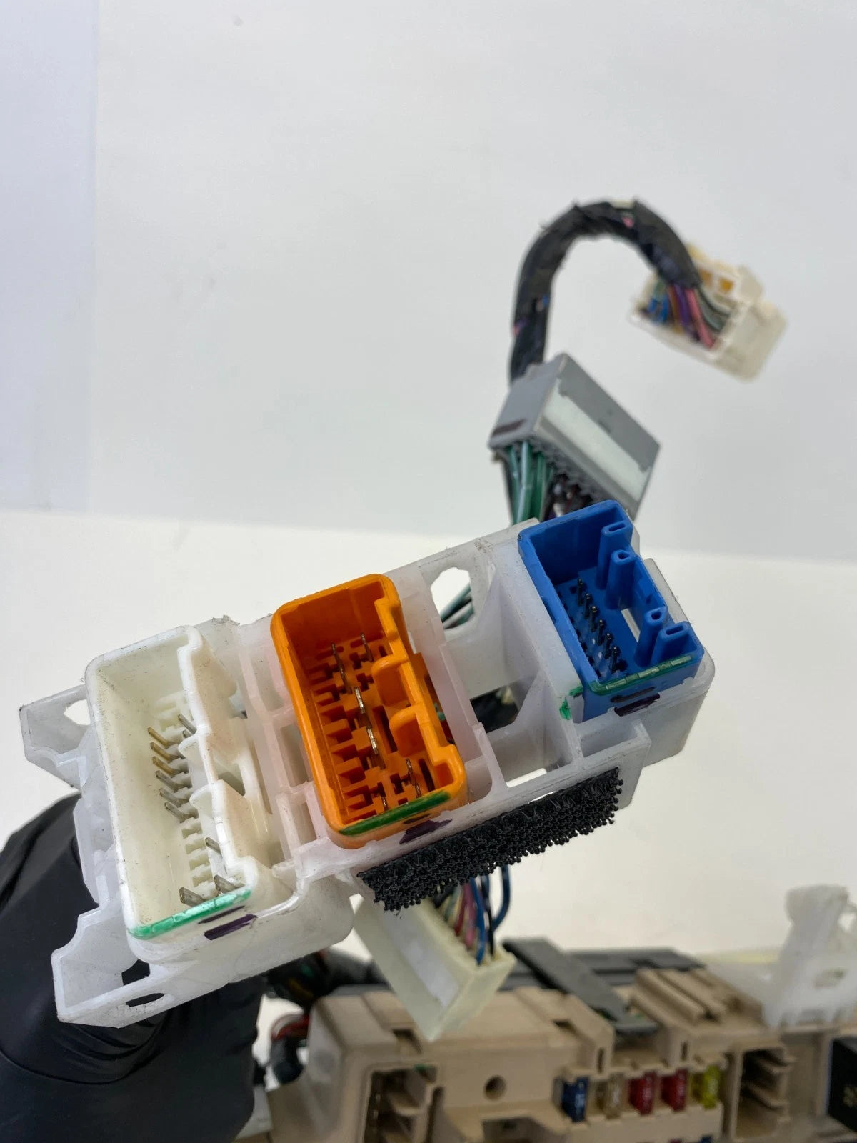 98-05 LEXUS GS300 DASH LEFT SIDE FUSE RELAY POWER BOX MODULE 89226-30040 OEM