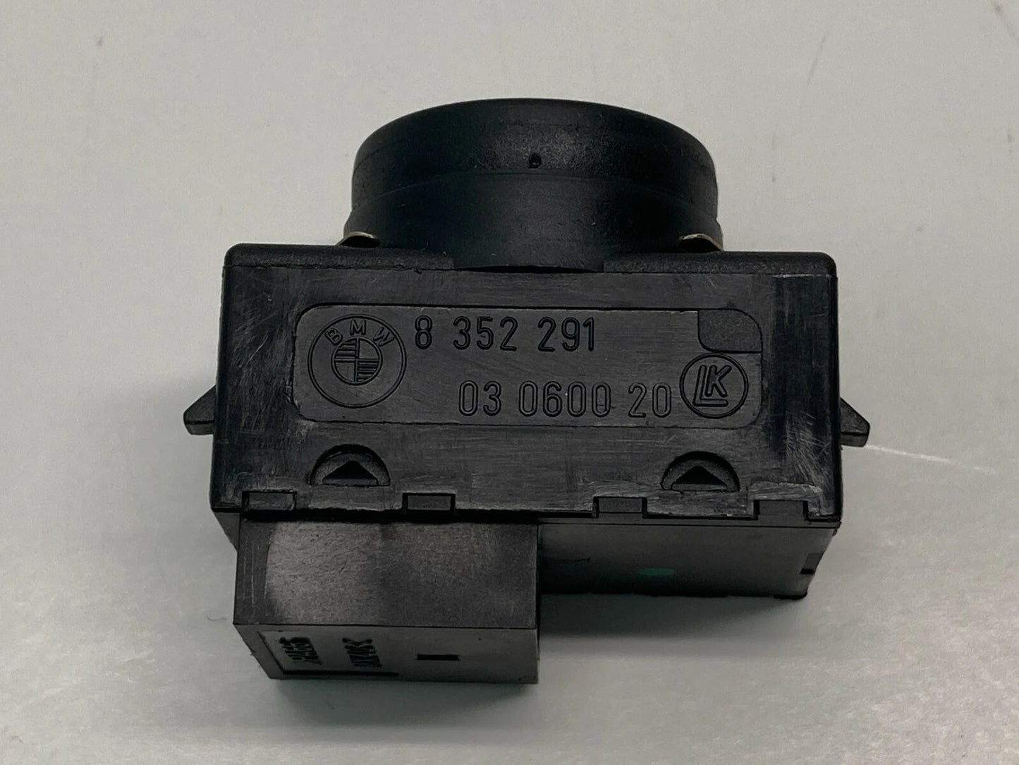 04 05 06 07 08 09 10 BMW X3 FRONT LEFT DRIVER SEAT LUMBAR ADJUST CONTROL 8352291