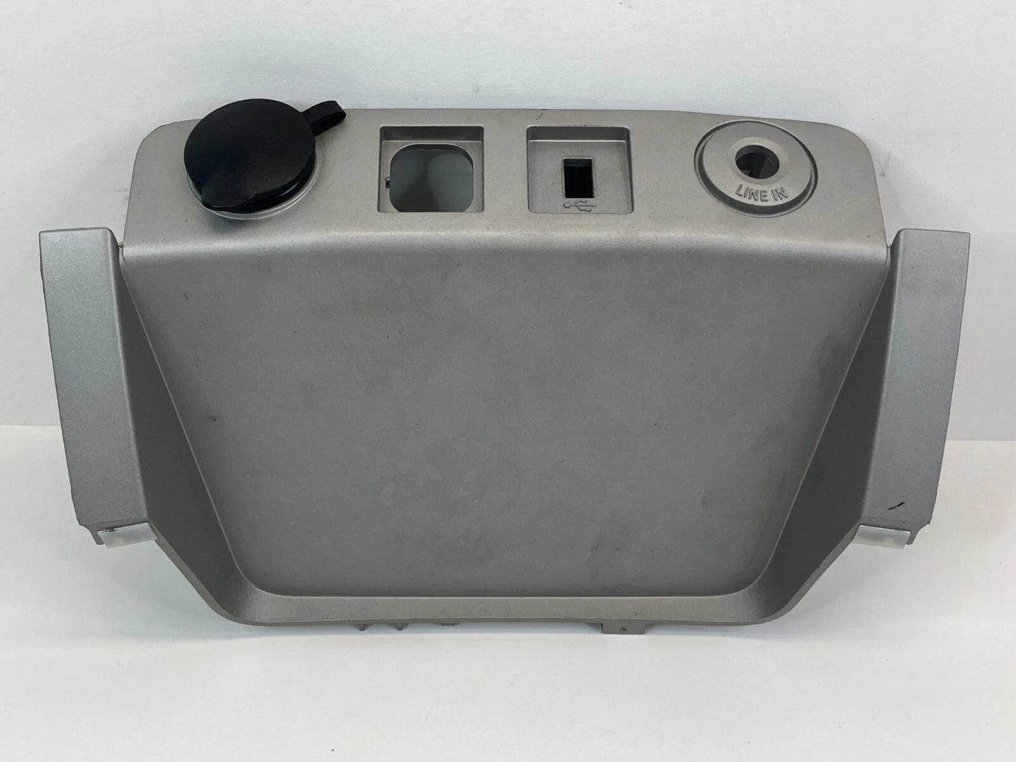 2008-2012 FORD ESCAPE CENTER DASH POWER OUTLET PANEL COVER TRIM 9L84-7804608 OEM