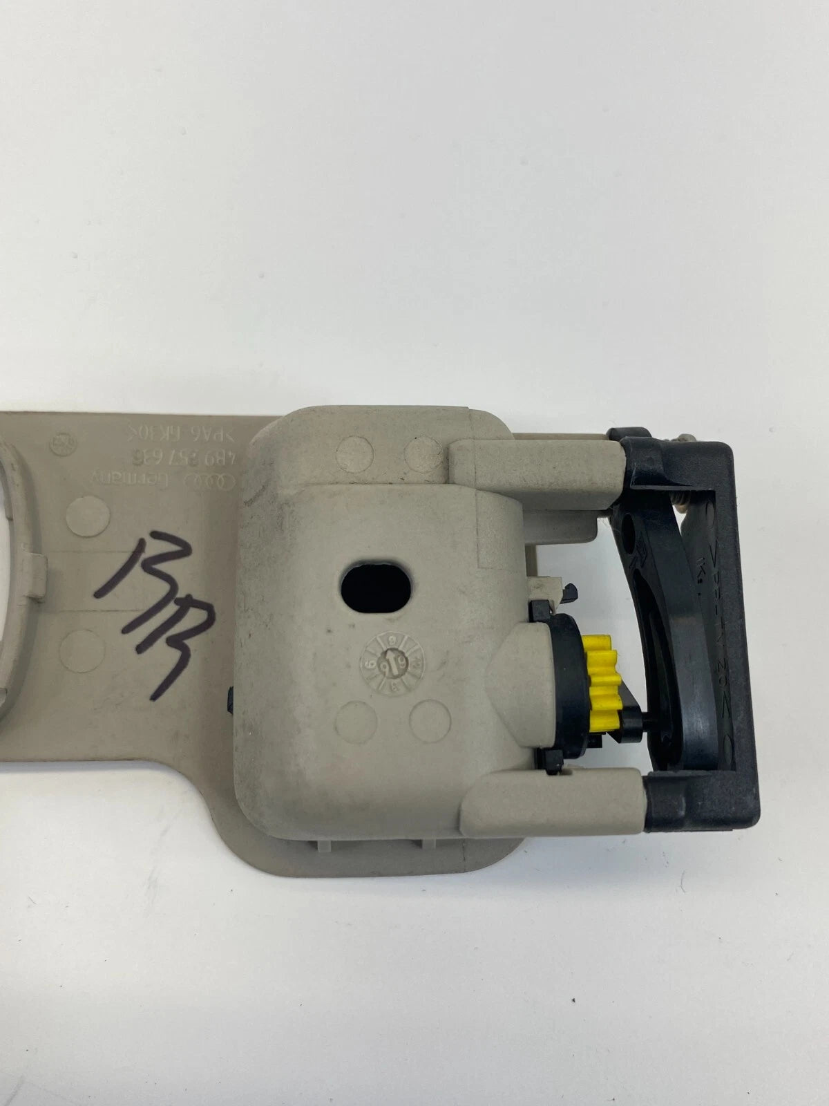 1999-2004 AUDI A6 QUATTRO REAR RIGHT HEADLINER COAT HOOK HANGER 4B9857636 OEM