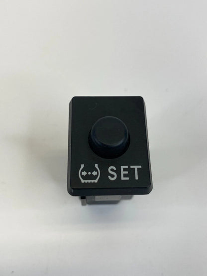 09-19 TOYOTA COROLLA 04-20 SIENNA SET TIRE PRESSURE RESET SWITCH BUTTON 15A644