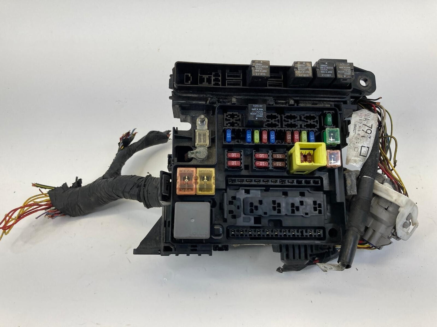 2002-2012 Mitsubishi Galant 2.4L AT Engine Fuse Box Relay Compartment OEM