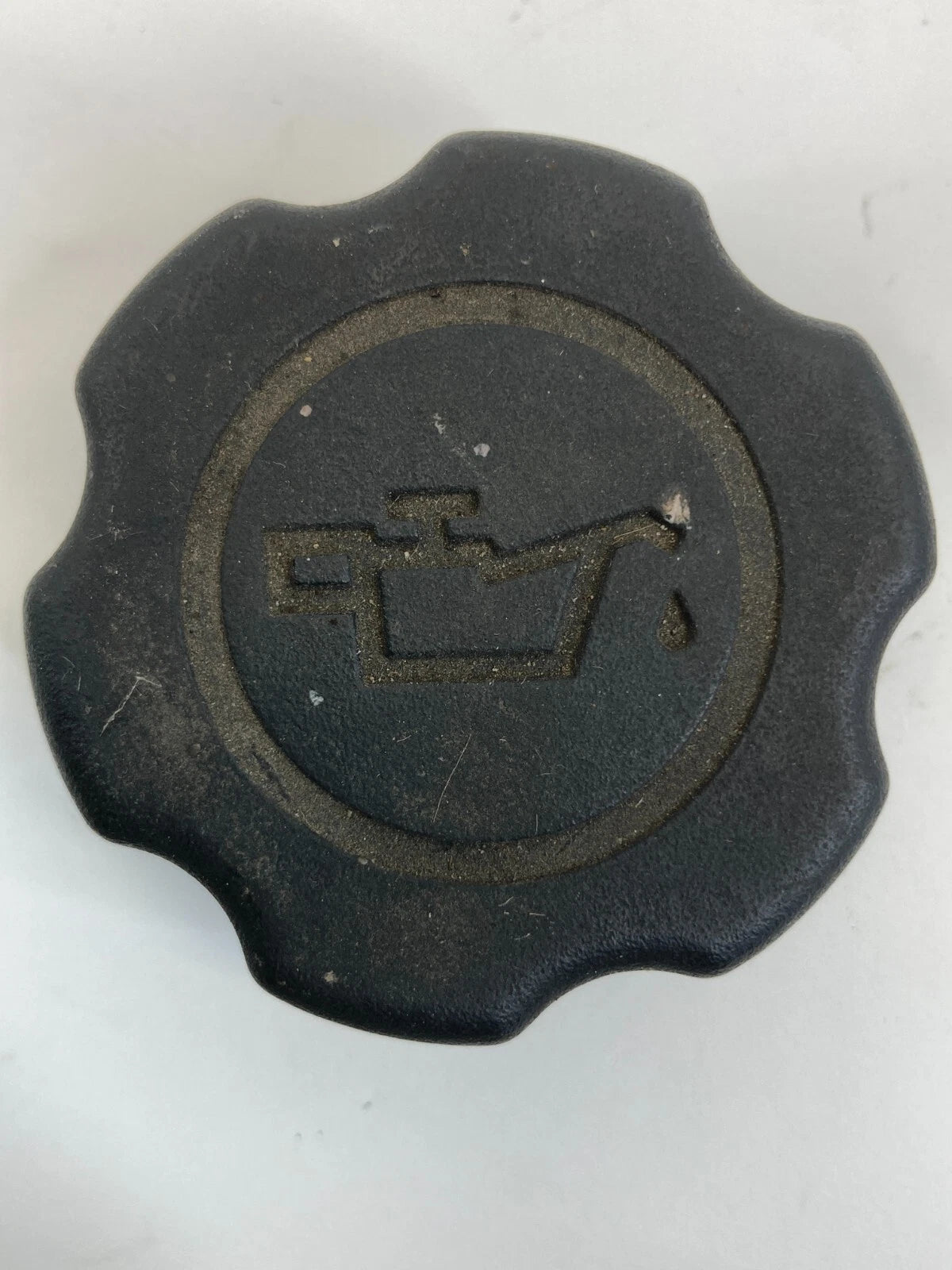 2003-2006 KIA SORENTO 3.5L V6 16V ENGINE OIL FILLER FLUID CAP OEM