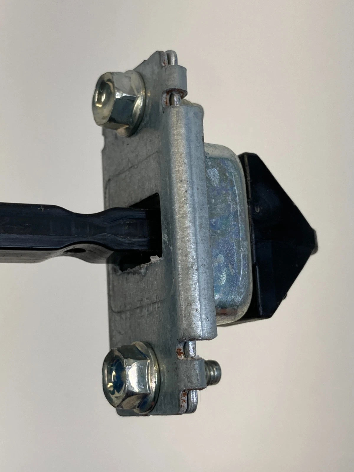 10-13 MAZDA 3 FRONT RIGHT PASSENGER SIDE DOOR CHECK HINGE CHECKER STOPPER OEM