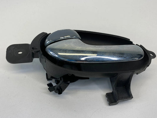 02-09 GMC ENVOY REAR LEFT BACK DRIVER SIDE INNER INTERIOR DOOR HANDLE 107502LH