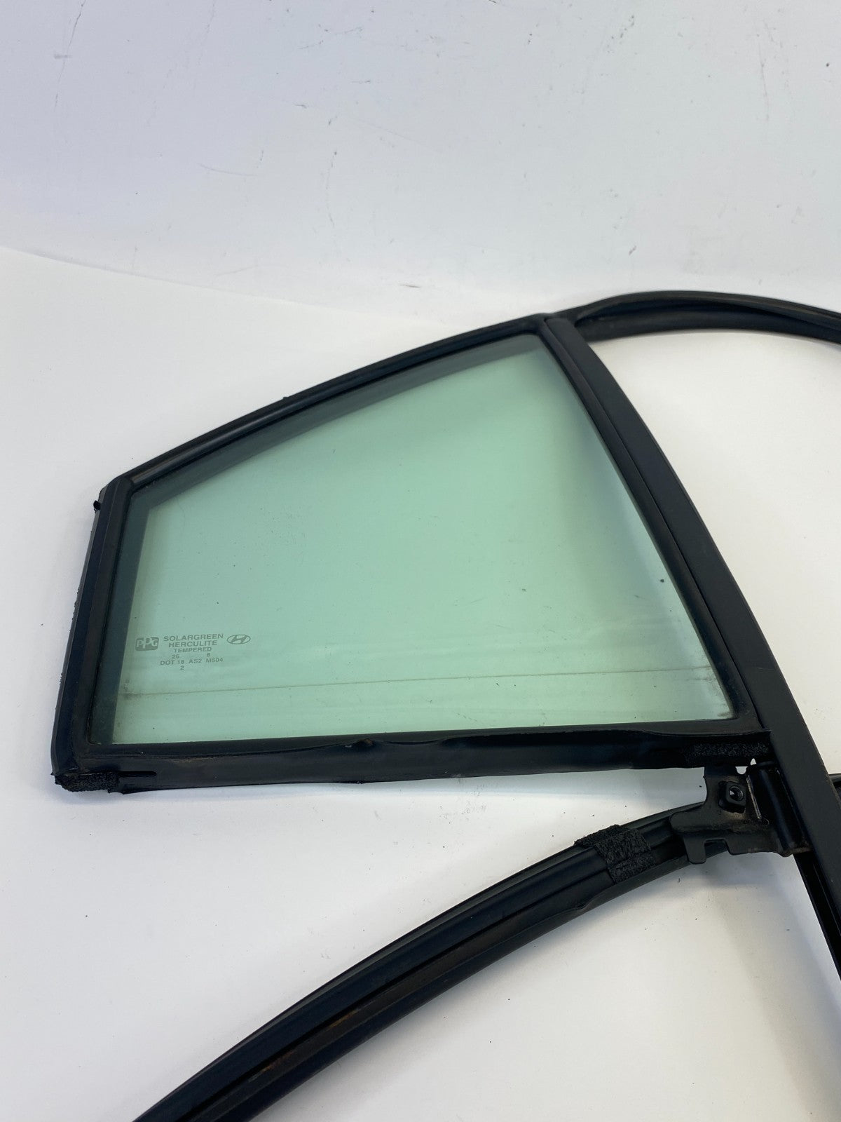 2009 2010 Hyundai Sonata Rear Right Side Quarter Vent Window Glass Fixed OEM