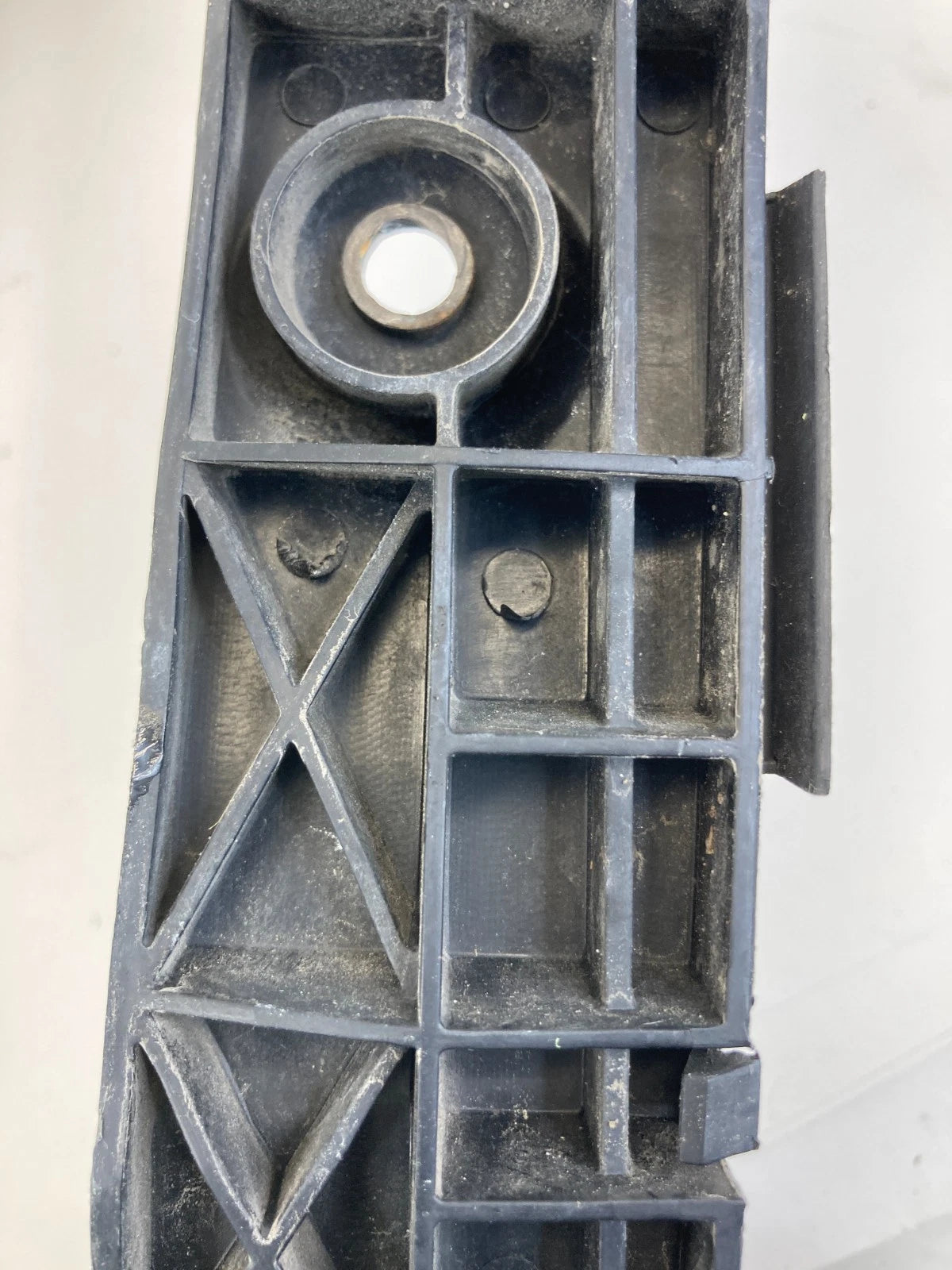 2007-2009 LEXUS RX350 REAR LEFT RIGHT SIDE BUMPER RETAINER SET 52575-0E010 OEM