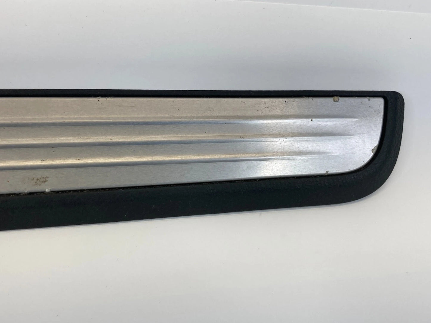 2009-2014 NISSAN MAXIMA FRONT RIGHT SIDE DOOR SILL SCUFF STEP PLATE TRIM OEM