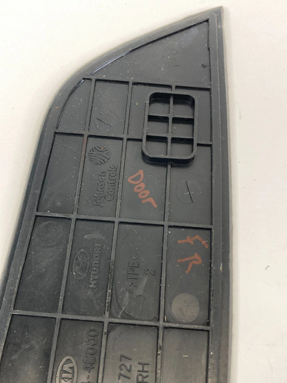 11-13 KIA OPTIMA FRONT RIGHT INNER DOOR PULL HANDLE COVER CAP MAT 82724-4C000