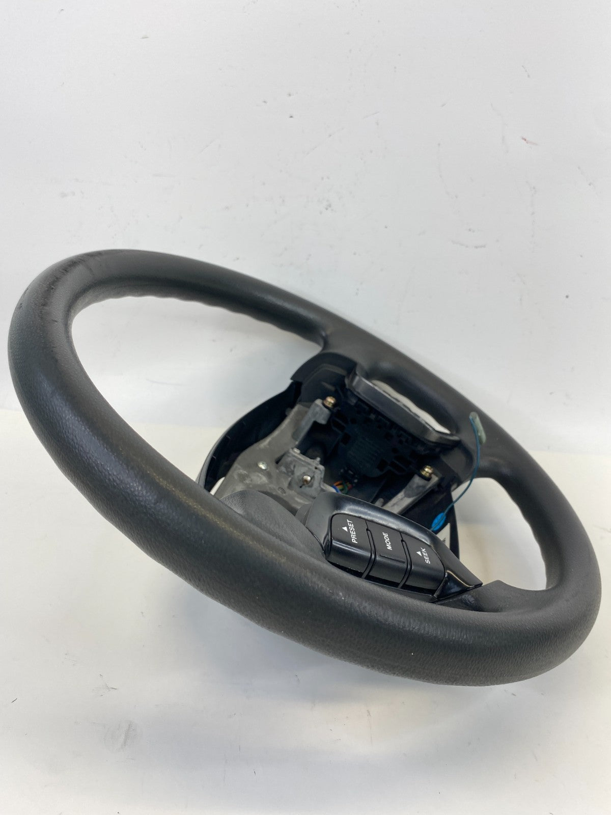 06-08 Kia Optima Left Driver Side Steering Wheel w/ Cruise Control Switch OEM