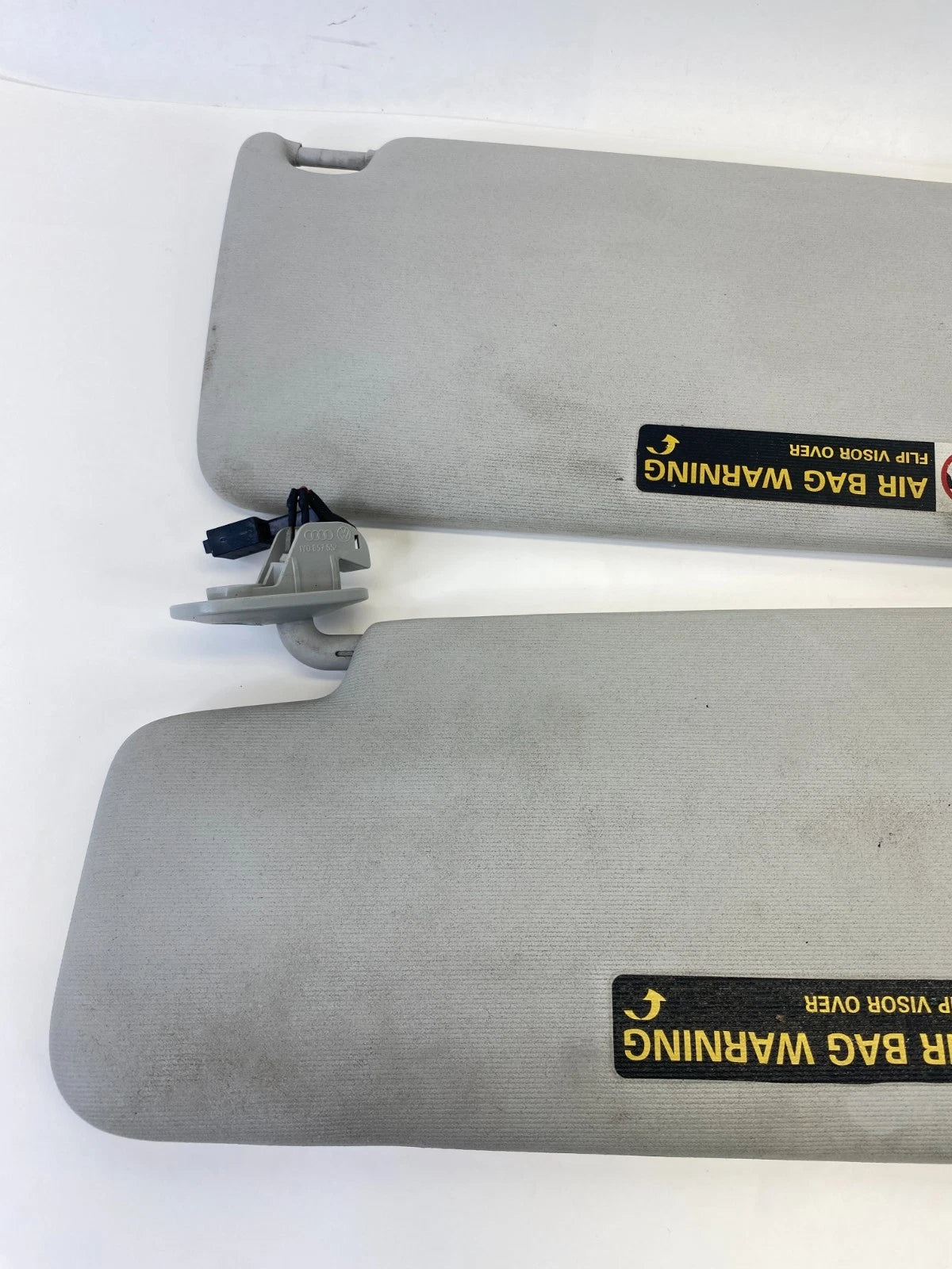 2003-2010 VW BEETLE CONVERTIBLE DRIVER & PASSENGER SUNVISOR SUN VISOR SET OEM