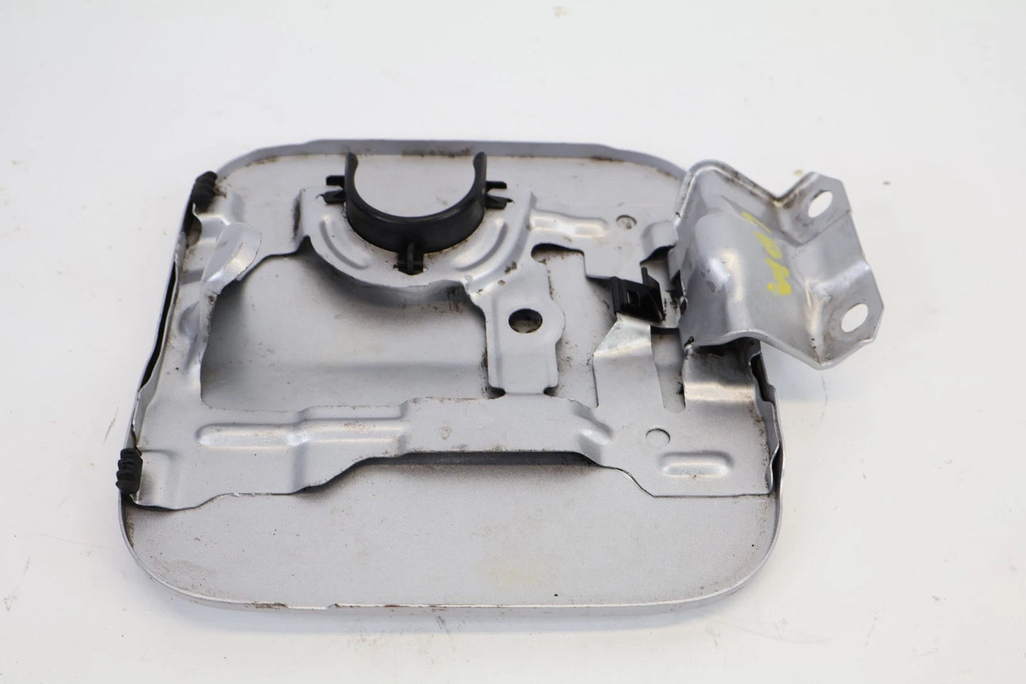 2001-2005 HONDA CIVIC COUPE SILVER FUEL GAS TANK DOOR LID COVER FLAP OEM