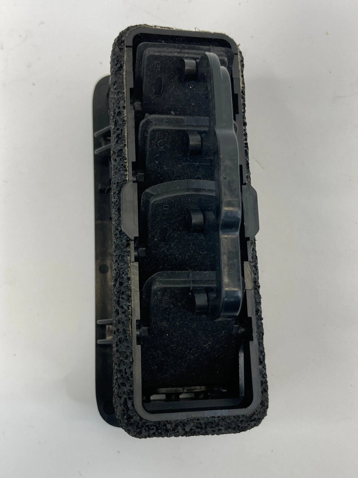 03-06 NISSAN MURANO RIGHT PASSENGER SIDE B PILLAR AIR VENT GRILL H646-5421-100