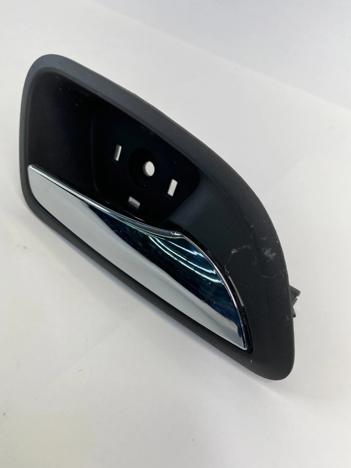 11-16 CHEVROLET CRUZE FRONT RIGHT SIDE INNER INTERIOR DOOR HANDLE 96845901 OEM