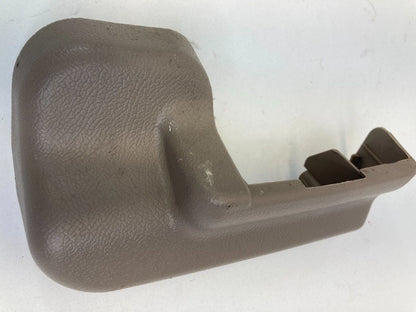 2000-2004 SUBARU OUTBACK FRONT RIGHT INNER SEAT TRACK RAIL END COVER 64115AE18A
