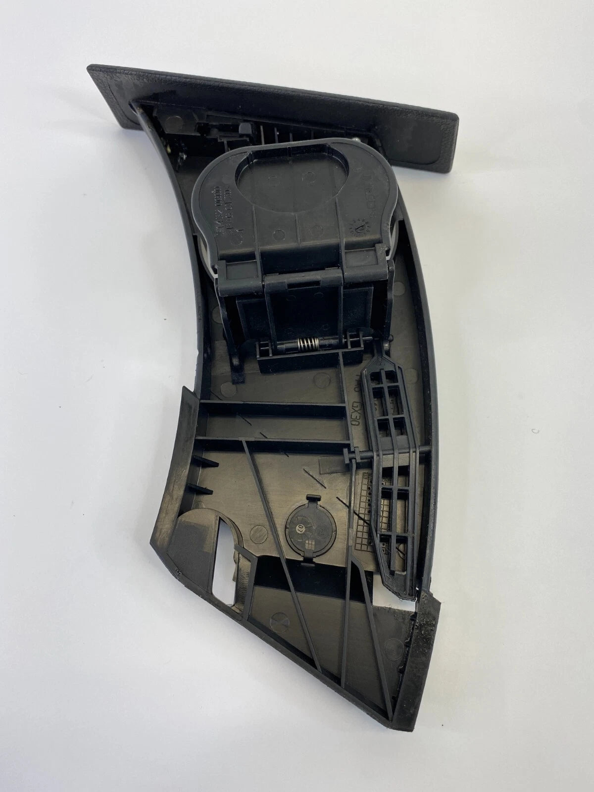 04-07 BMW 530I 525I DASH RIGHT PASSENGER INSERT CUP HOLDER CUPHOLDER 31432-0600