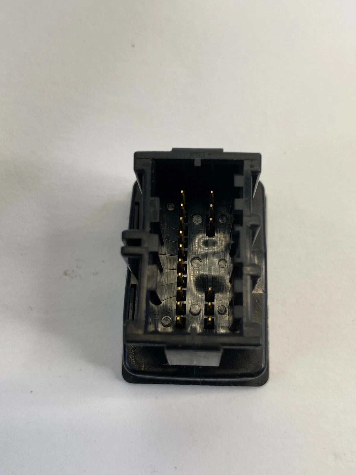 2008-2010 SCION XB CENTER CONSOLE IPOD AUX JACK SWITCH TRIM BEZEL 86190-12030