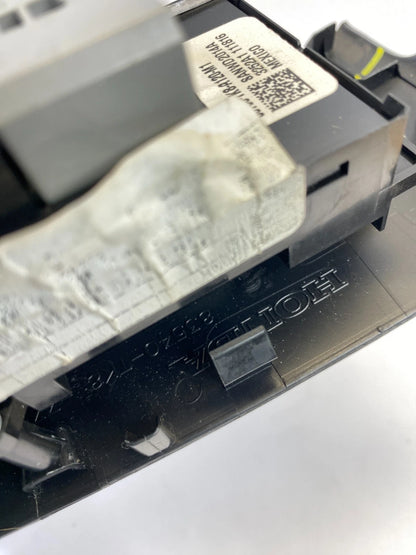 2011-2017 HONDA ODYSSEY FRONT RIGHT DOOR POWER WINDOW CONTROL SWITCH BEZEL