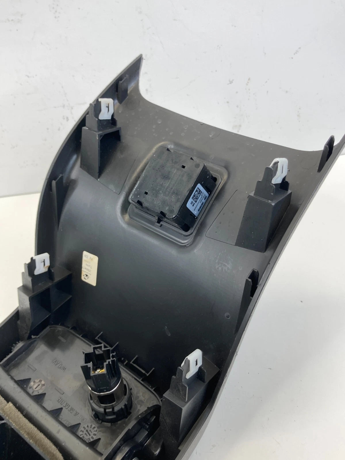 2010-2013 Buick LaCrosse Rear Center Console w/ Air Vent Grille Power Outlet OEM