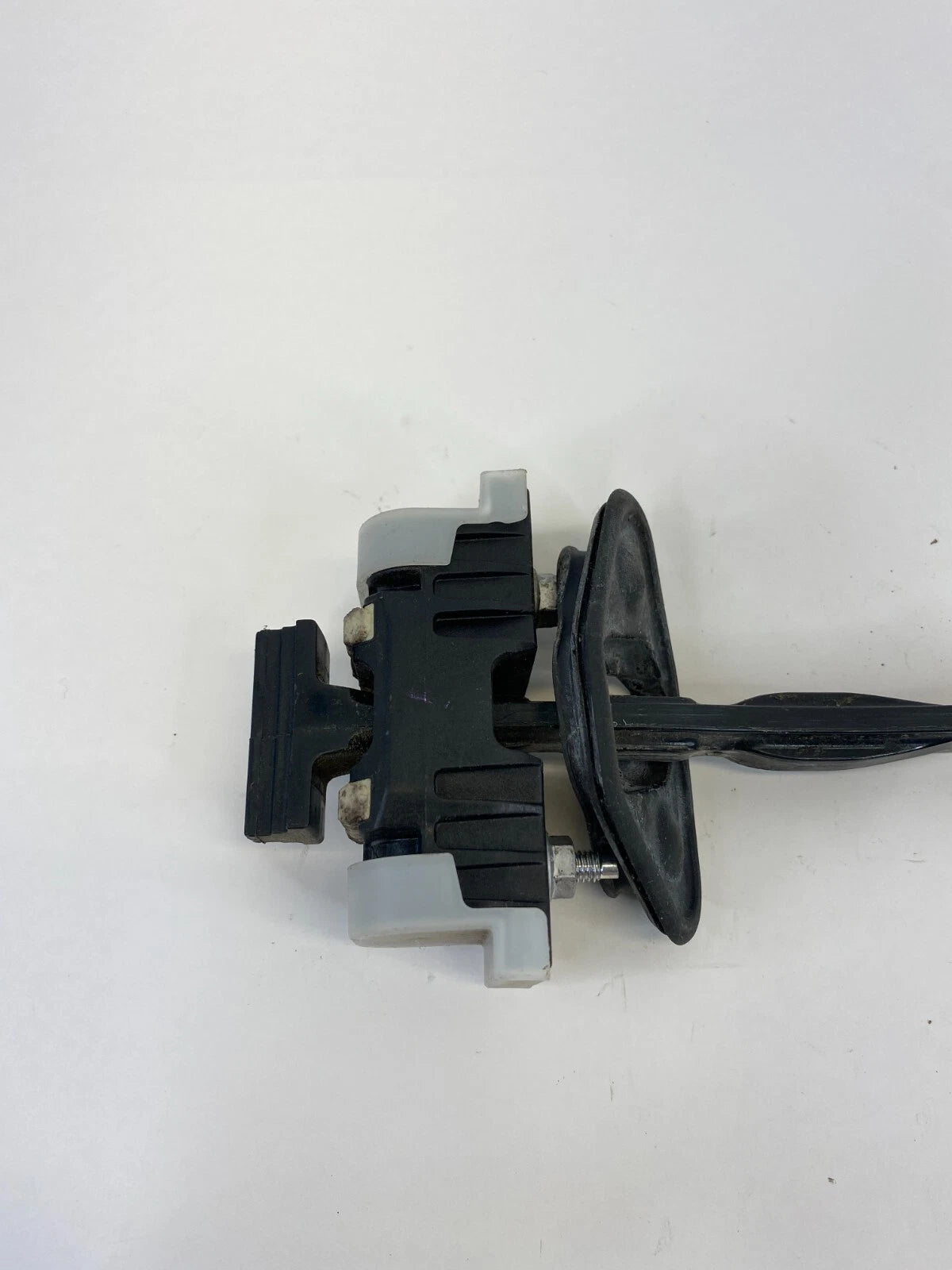 2011-2017 BUICK REGAL FRONT RIGHT DOOR CHECK STOPPER STRAP HOLDER OEM FACTORY